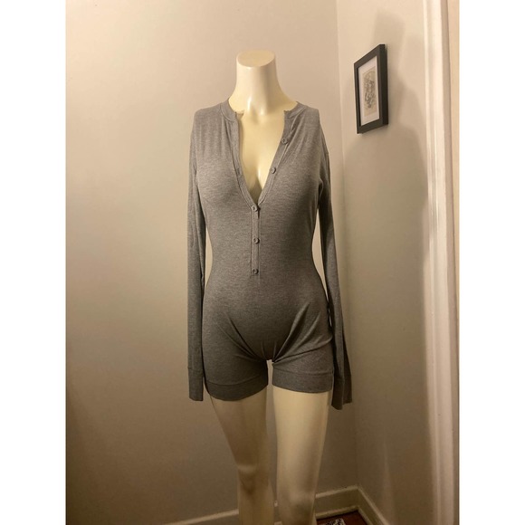 2 Sizes Skims Soft Lounge Button Up Henley Onesie Romper in Heather Gray NWT - Picture 2 of 11